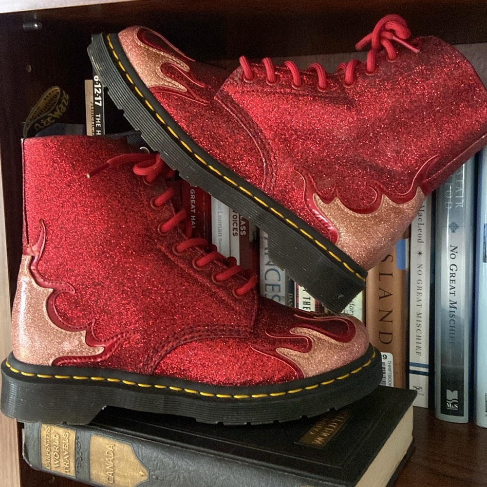 Rare! Dr. Martens 1460 Pascal Flame Red Glitter Boots Women's Size 7 - Picture 13 of 14